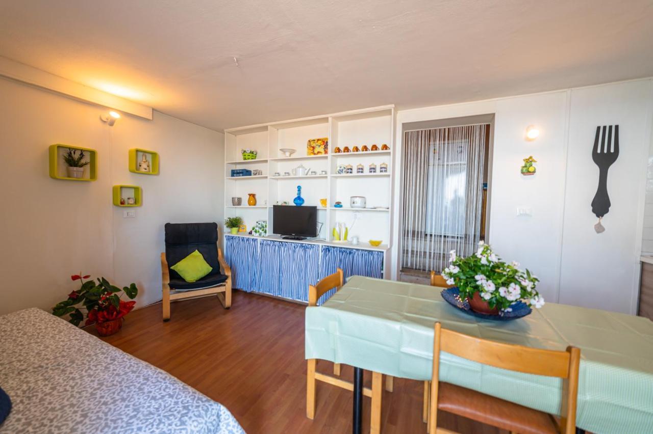 La Casetta Azzurra Naxos Giardini Naxos Dış mekan fotoğraf